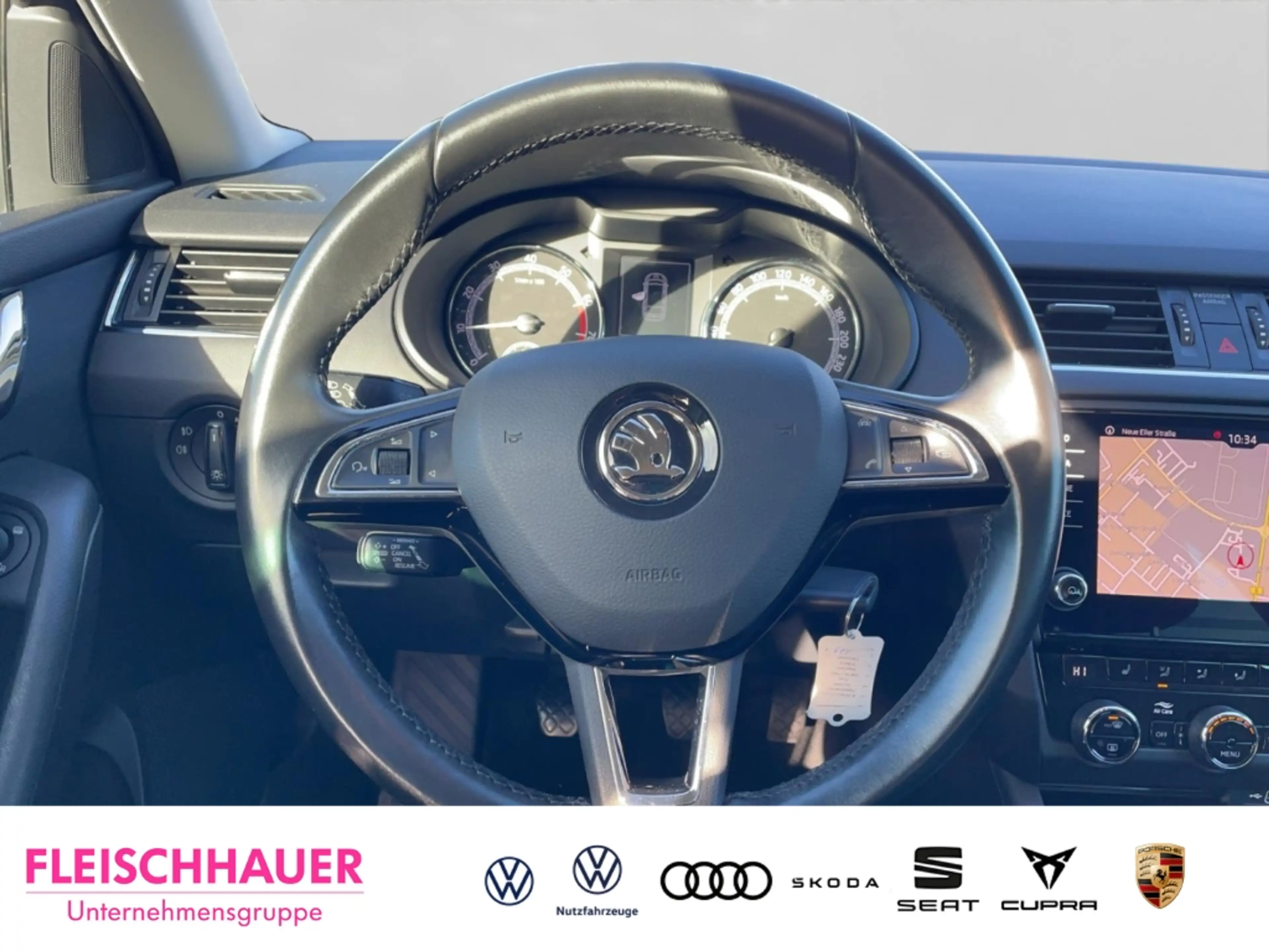 Skoda Octavia Combi 1.5 TSI Clever AHK Business Amundsen ACC LED — photo 14