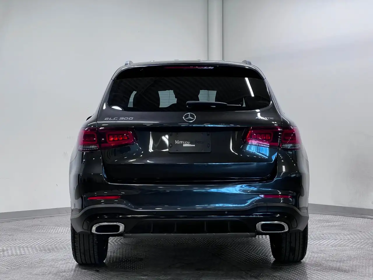 Mercedes-Benz GLC снимка Mercedes-Benz GLC