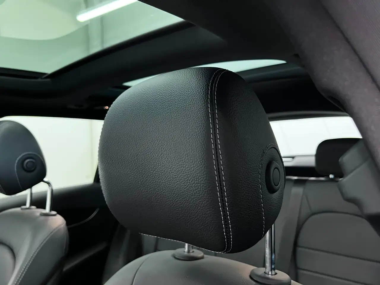 Mercedes-Benz GLC снимка Mercedes-Benz GLC