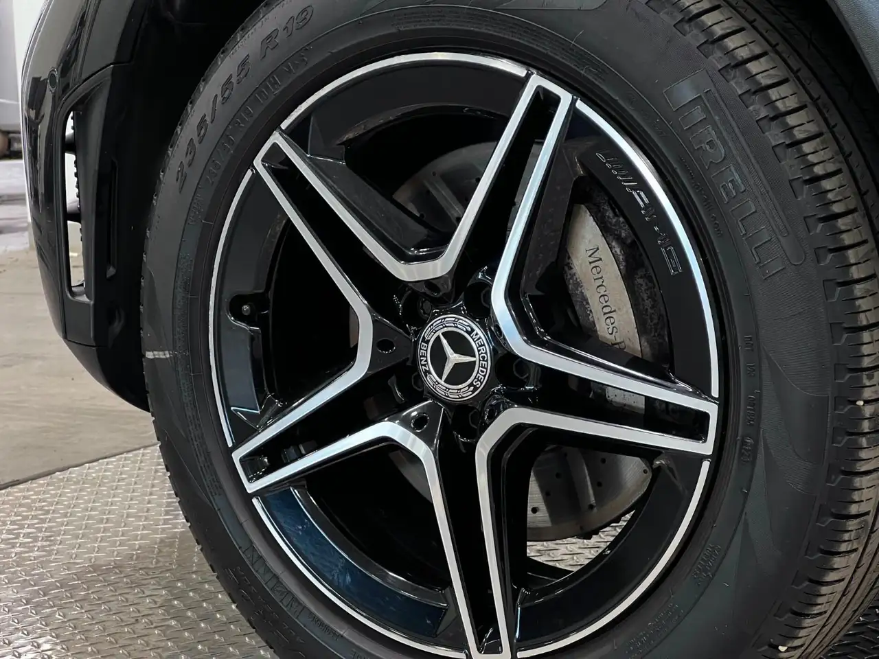 Mercedes-Benz GLC снимка Mercedes-Benz GLC