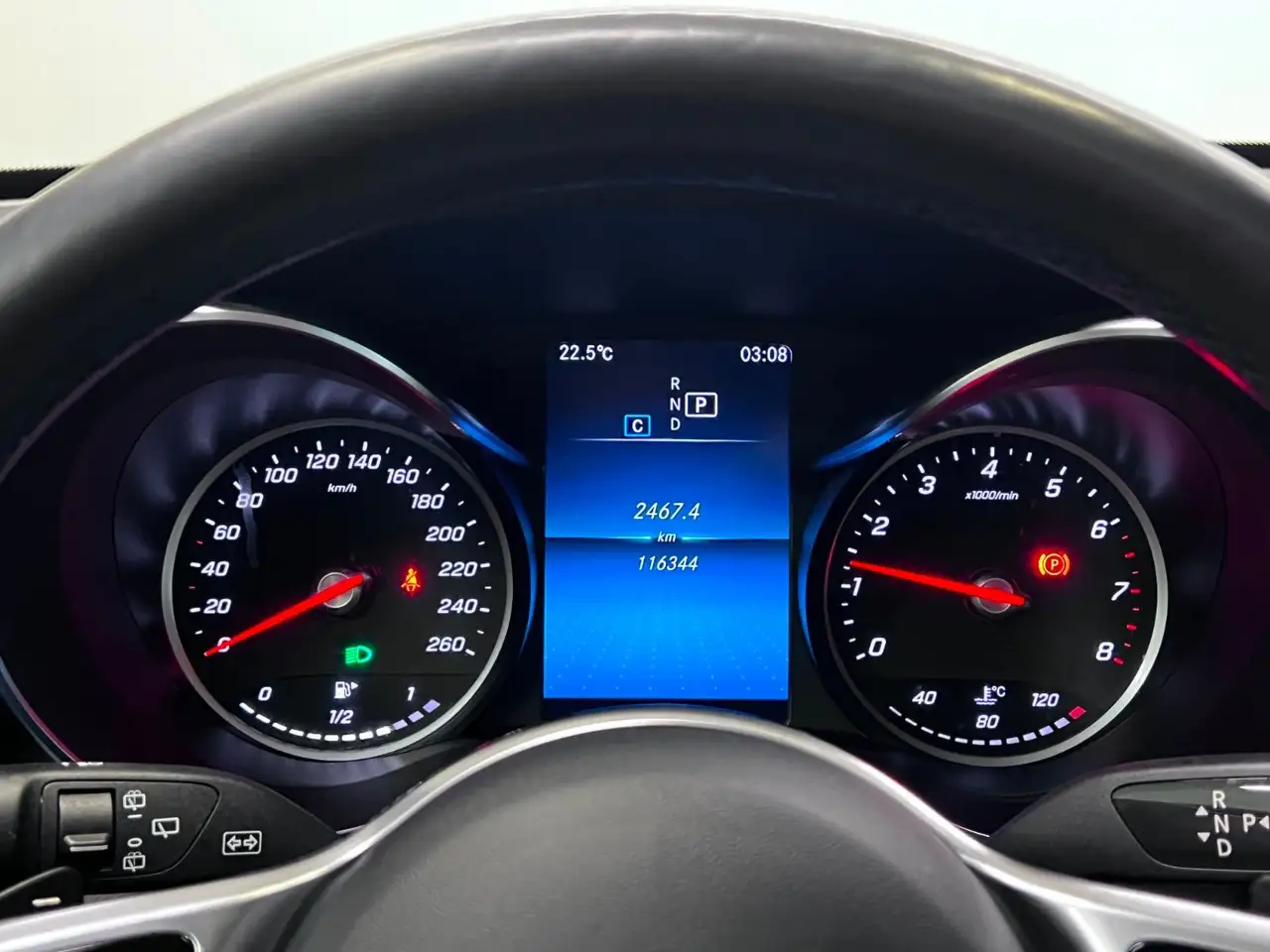 Mercedes-Benz GLC снимка Mercedes-Benz GLC