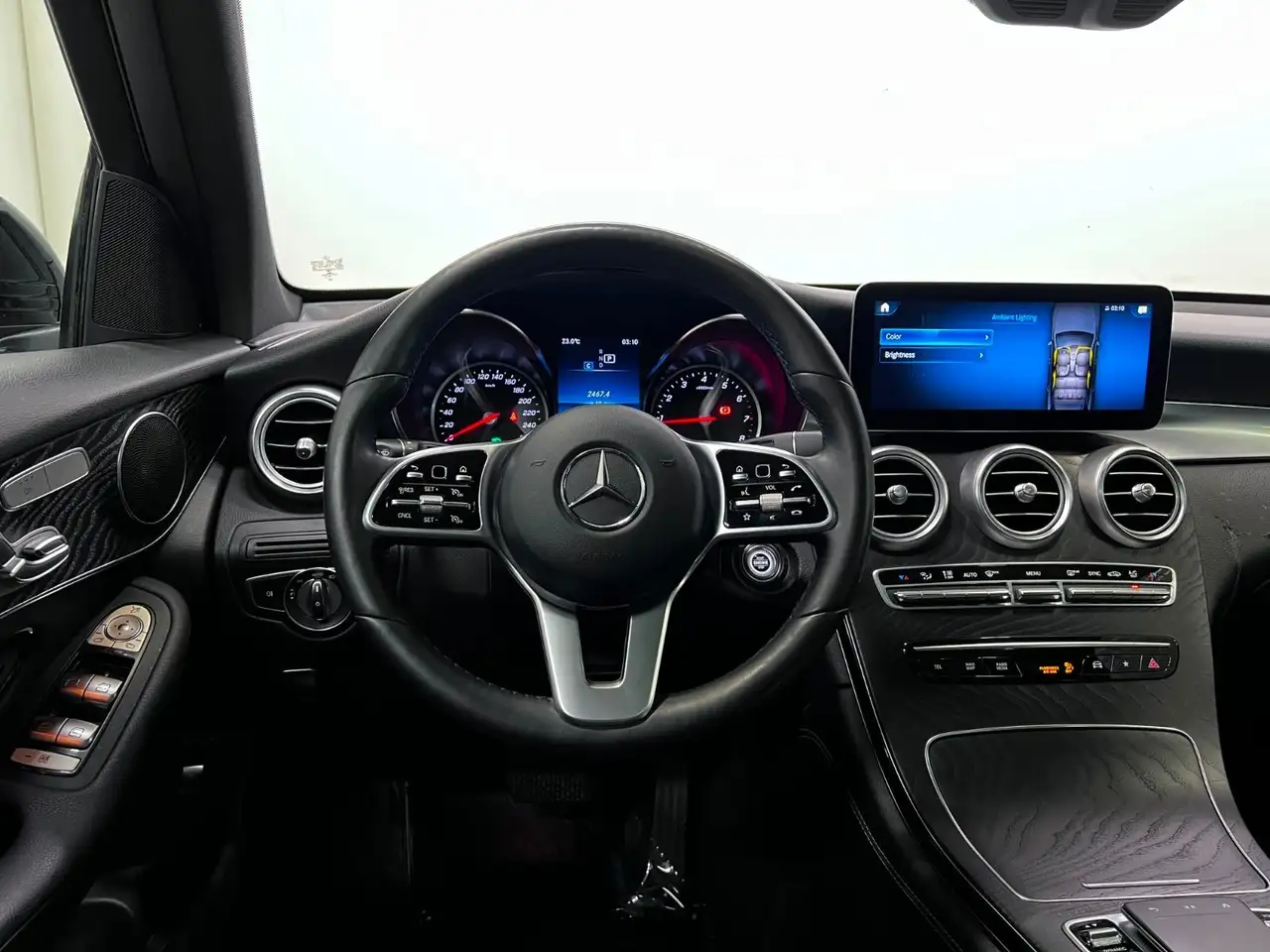 Mercedes-Benz GLC снимка Mercedes-Benz GLC