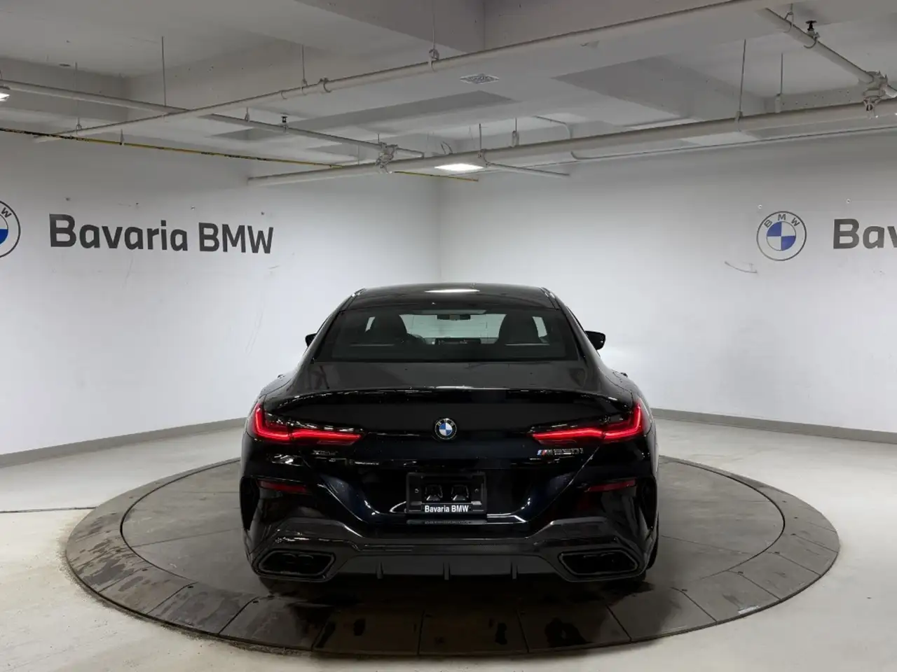 BMW 8 Series снимка BMW 8 Series