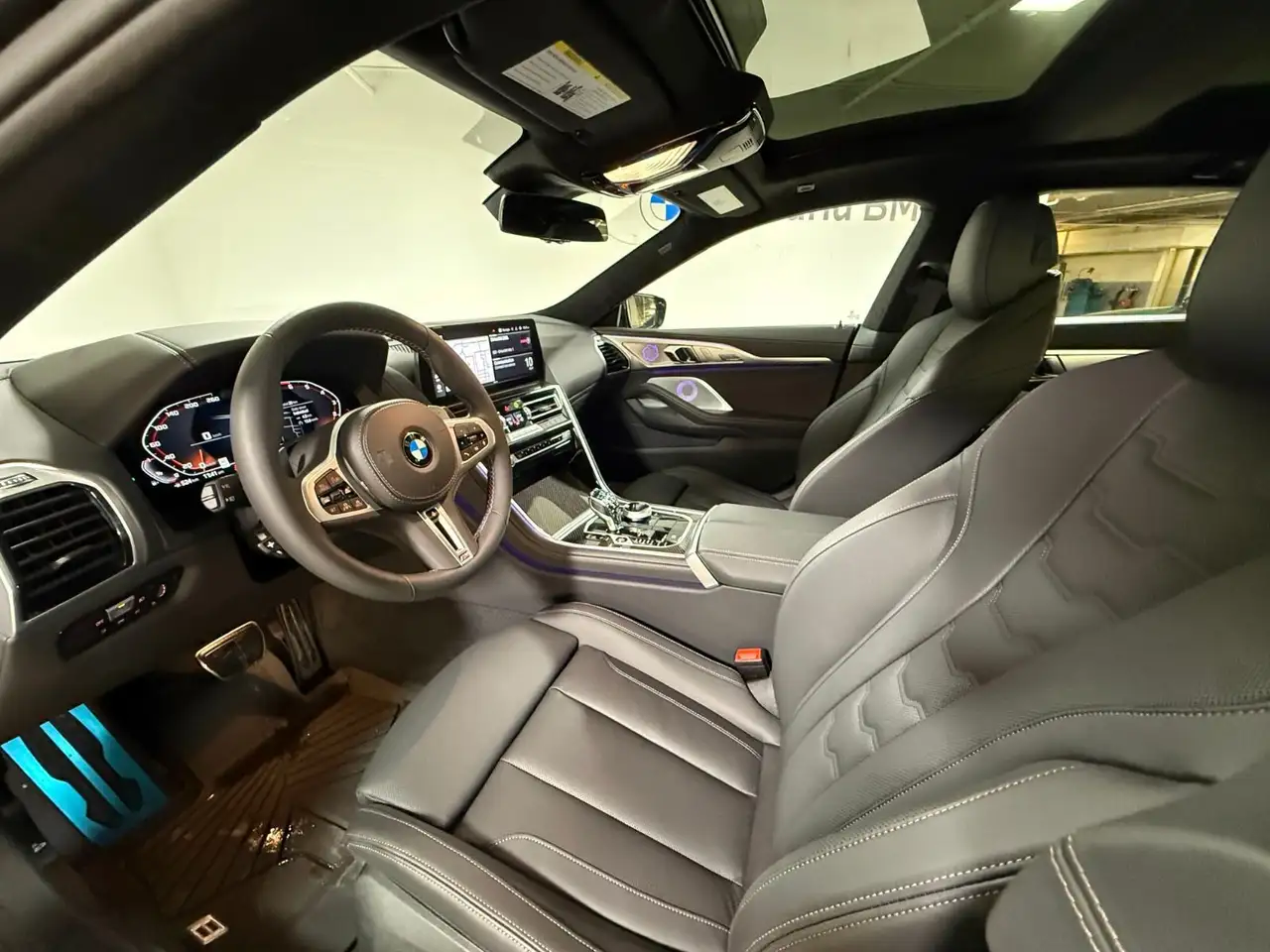 BMW 8 Series снимка BMW 8 Series