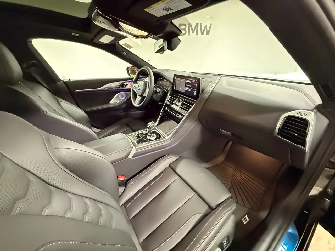 BMW 8 Series снимка BMW 8 Series