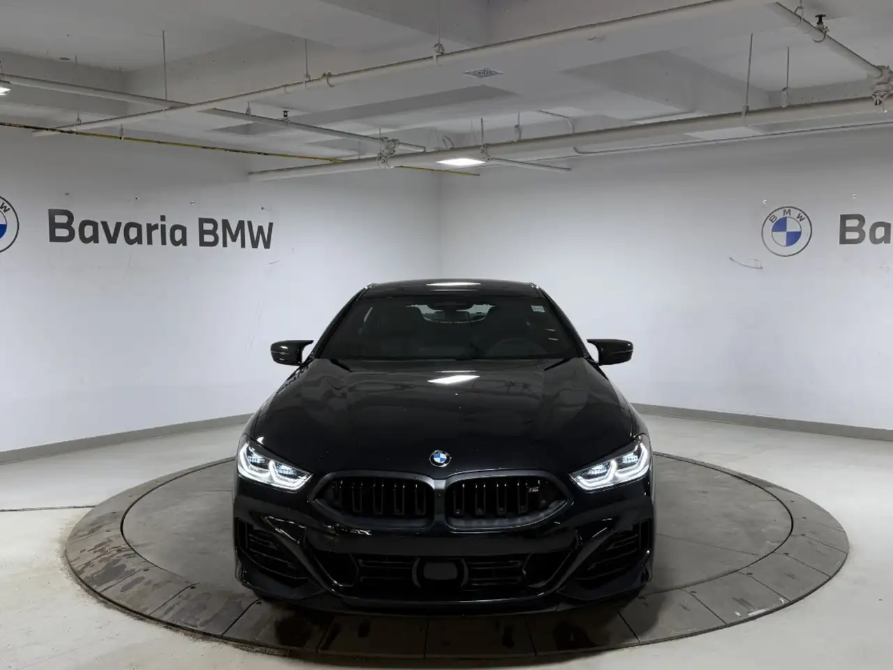 BMW 8 Series снимка BMW 8 Series