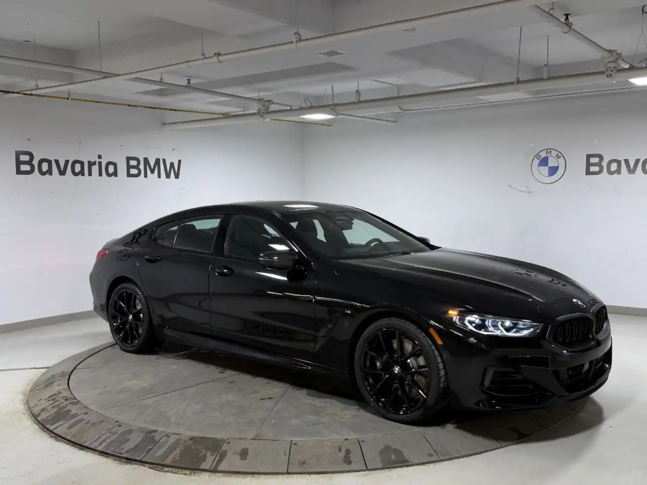 BMW 8 Series снимка BMW 8 Series