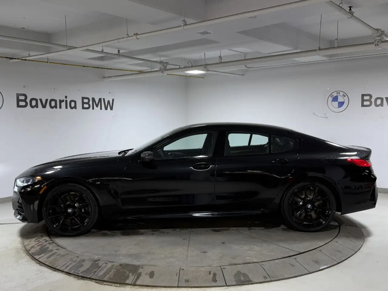 BMW 8 Series снимка BMW 8 Series