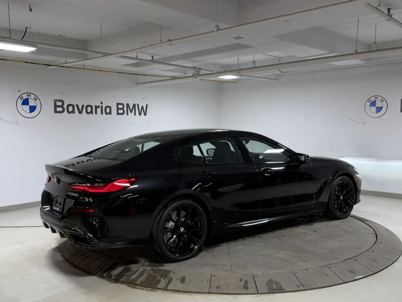 BMW 8 Series снимка BMW 8 Series