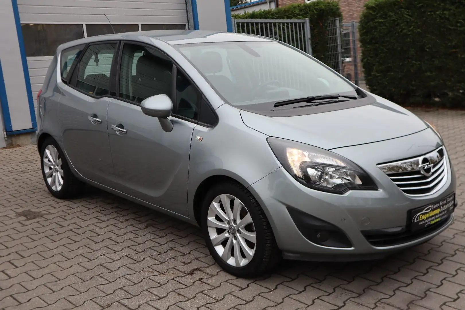 Opel Meriva B 1.4 Innovation/NAVI/PDC/SCHECKH./1.HAND Zilver - 1