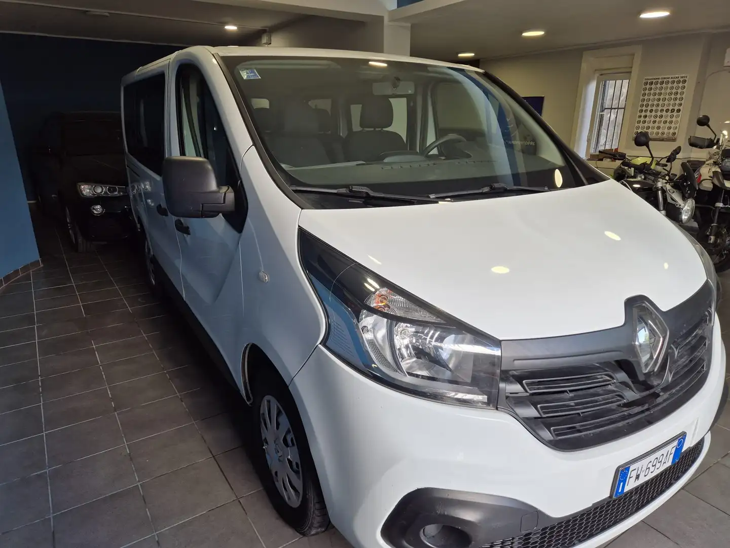 Renault Trafic 1.6 dci passenger 9 posti Bianco - 2