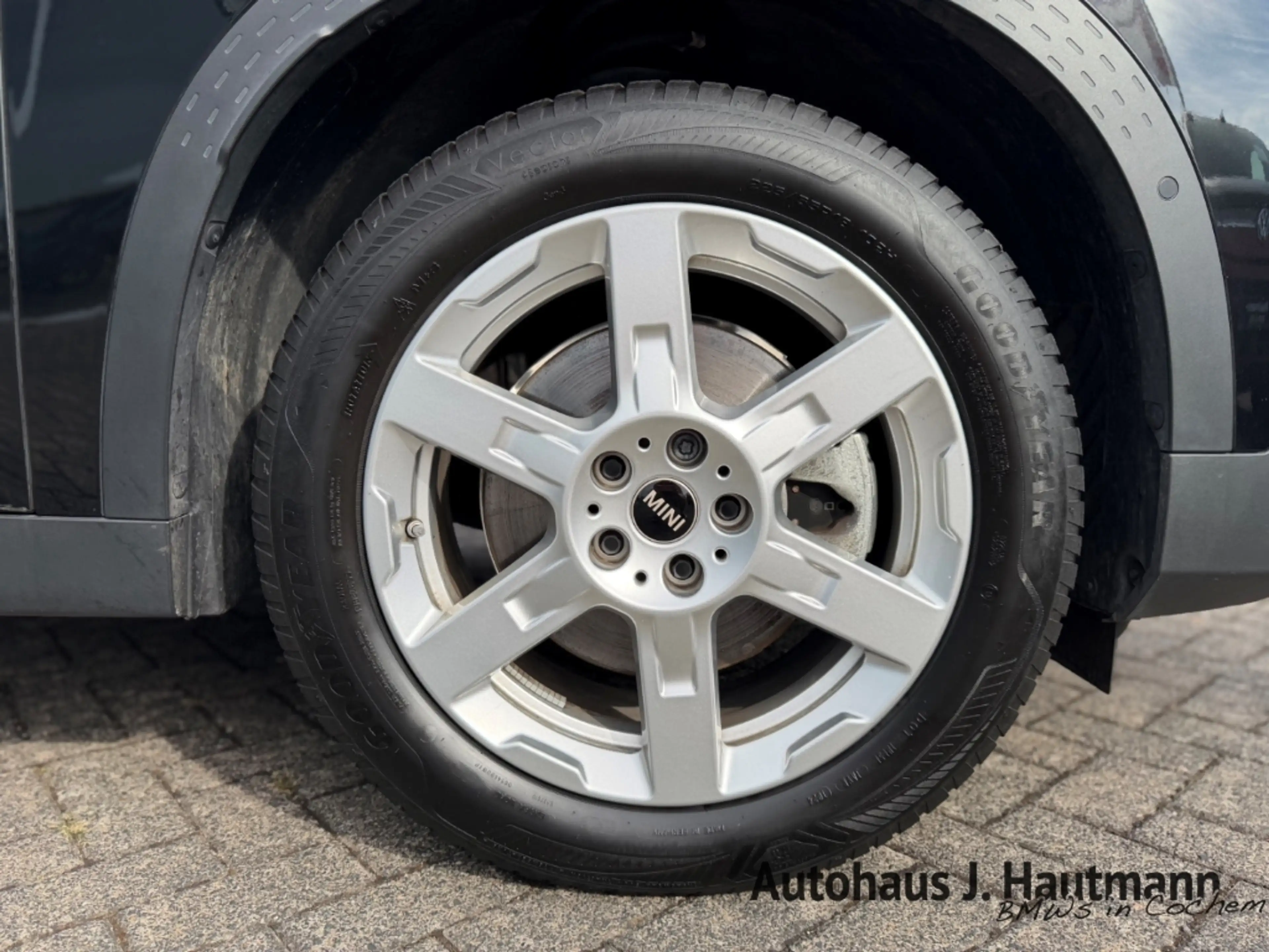 MINI Cooper Countryman Classic Trim +1.HAND+HUP+PANO+LM18''+ — photo 3