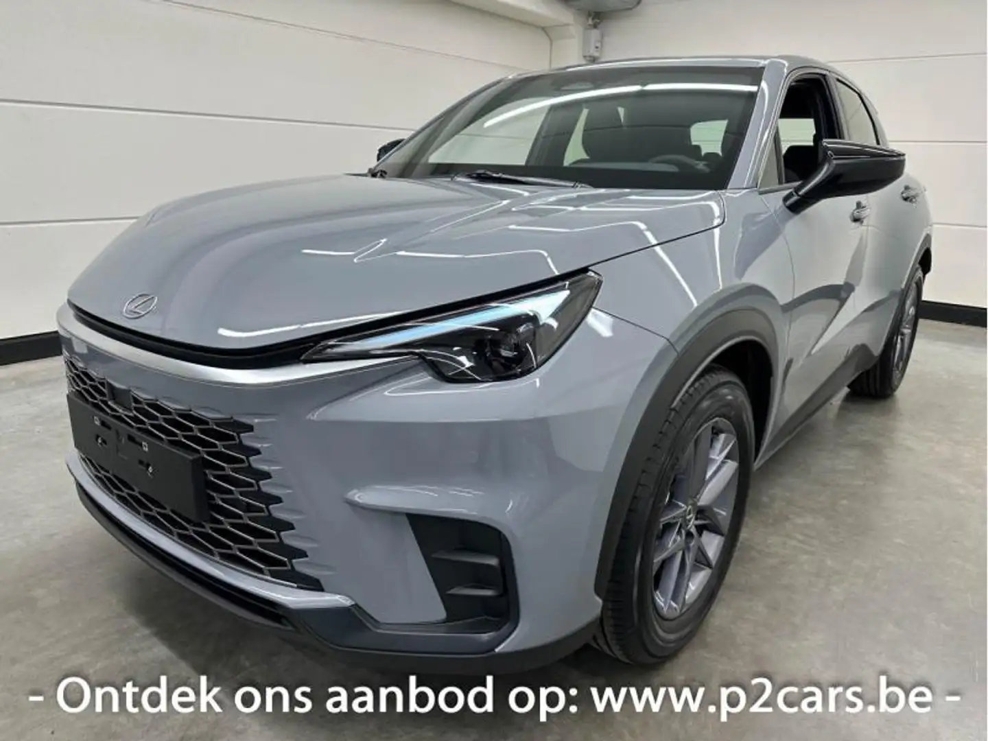 Lexus LBX Base + Comfort & Safety Pack Grau - 2