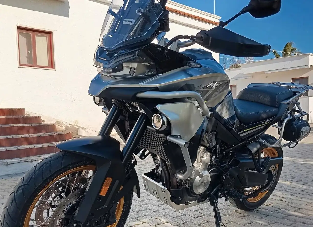 Cfmoto 800 MT