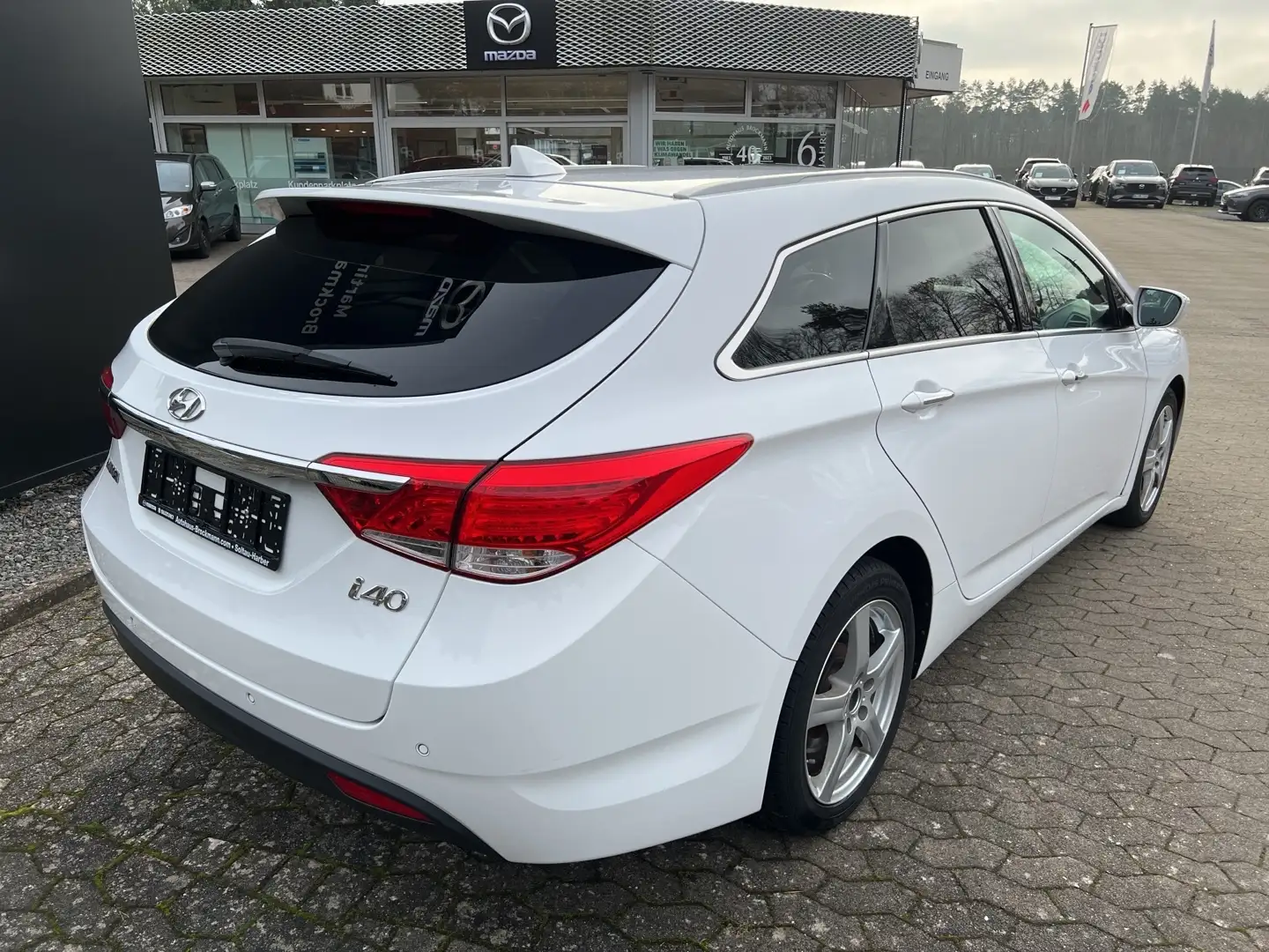 Hyundai i40 cw 1.6 134 PS FIFA World Cup Edition Blanc - 2