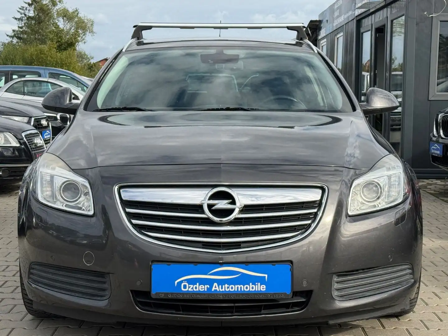 Opel Insignia 2.0 CDTI A Sports Tourer Edition Grau - 2