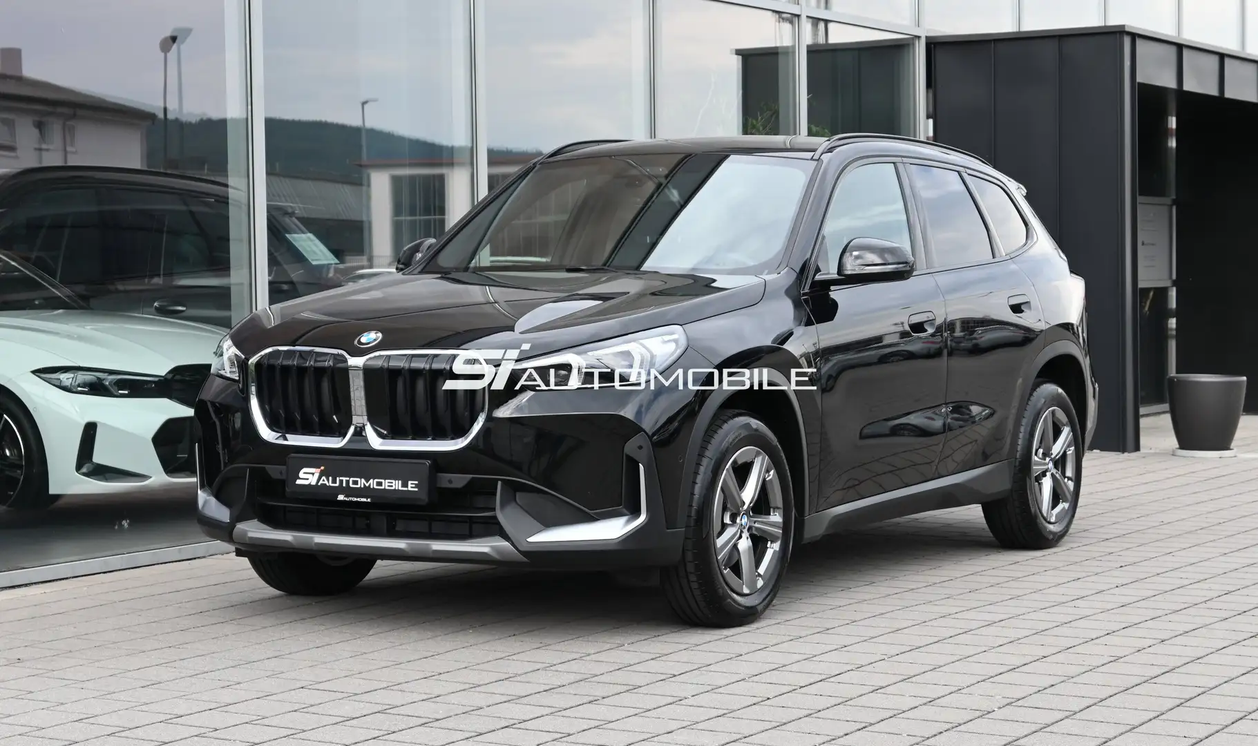 BMW X1 xDrive20d *ACC*AHK*ADAPT.LED*HUD*HARMAN/K.*360° Noir - 1