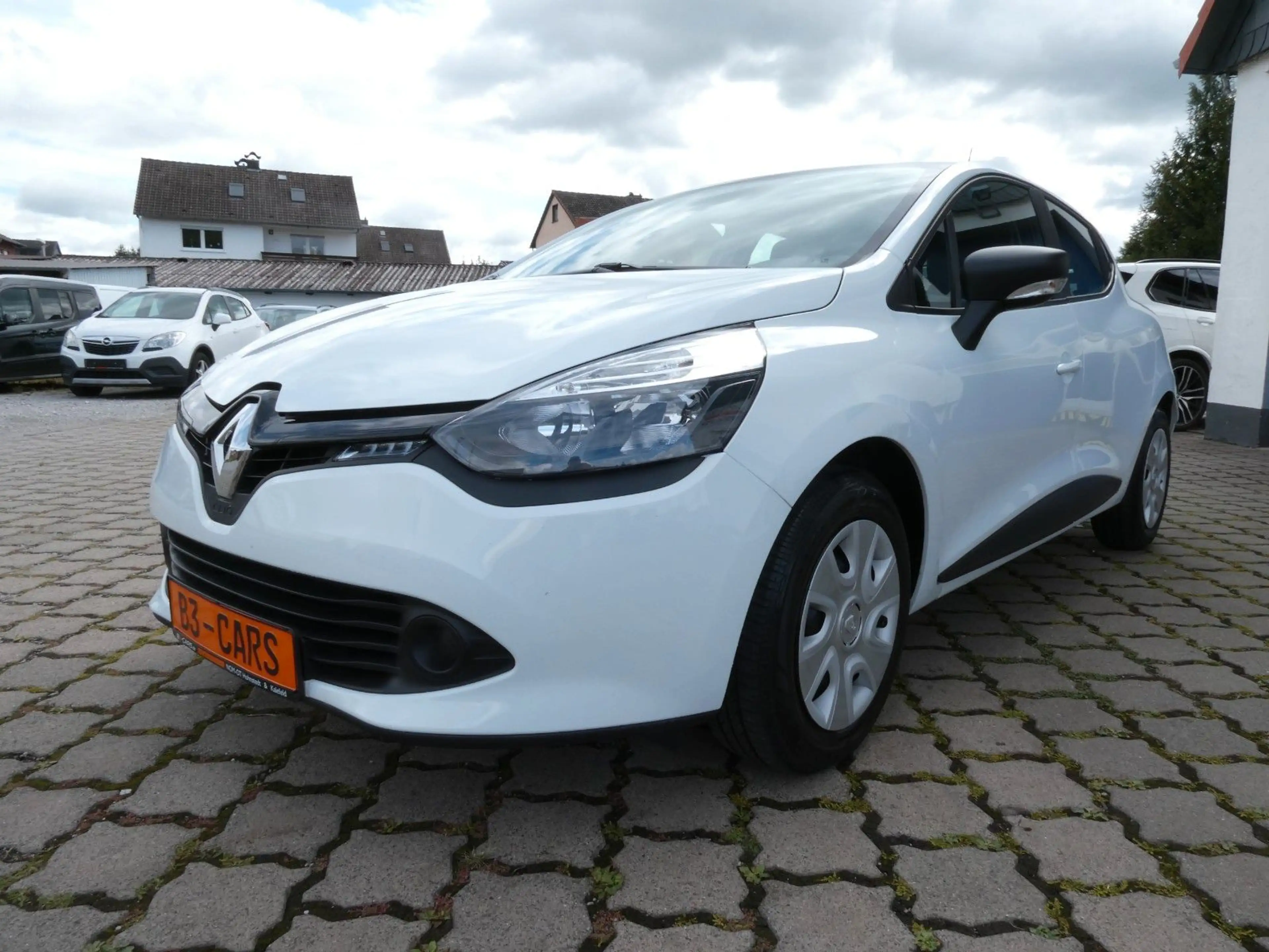 Renault Clio IV Life #1.HAND#ORIG.ERST 14 TKM#EURO 6# — photo 3