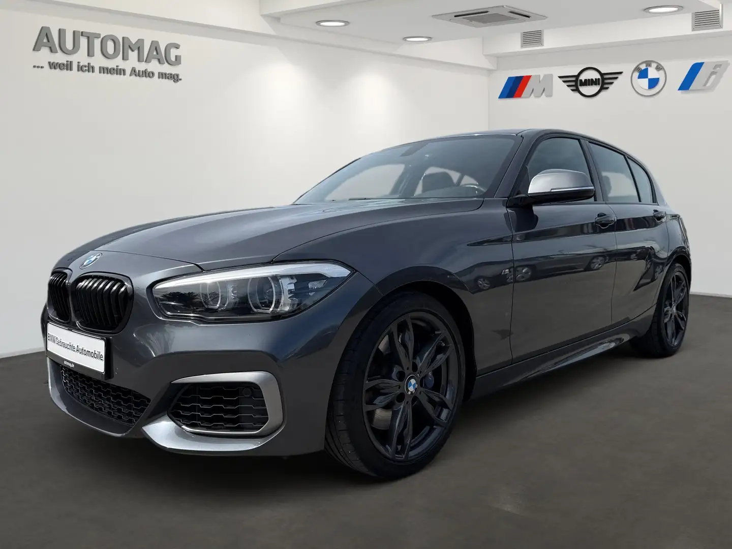 BMW M1 40i Spezial Edition, Navi, LED, Grijs - 1