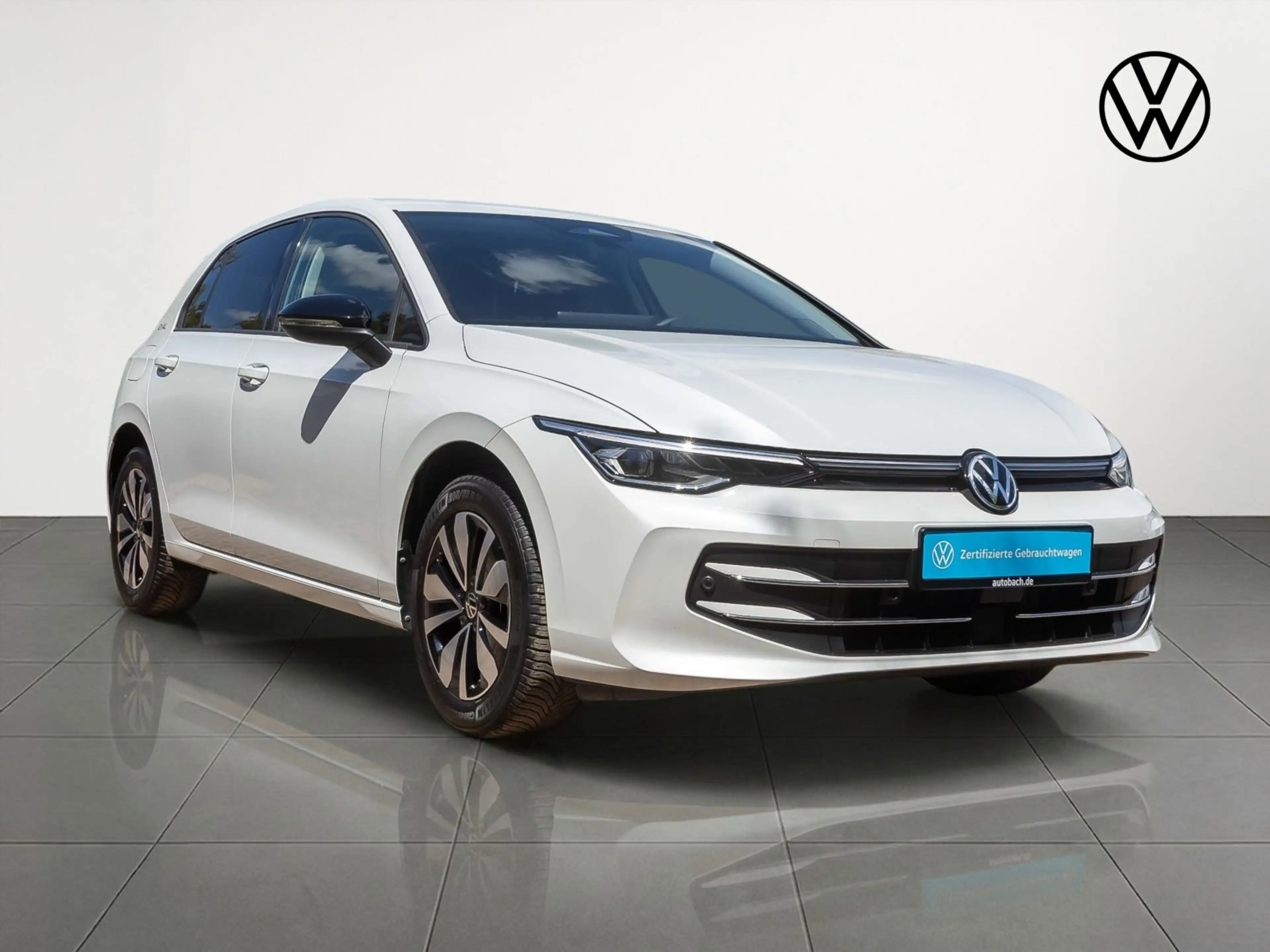 Volkswagen Golf VIII Goal 1.5 eTSI DSG Navi LED ACC EPH AHK — photo 3