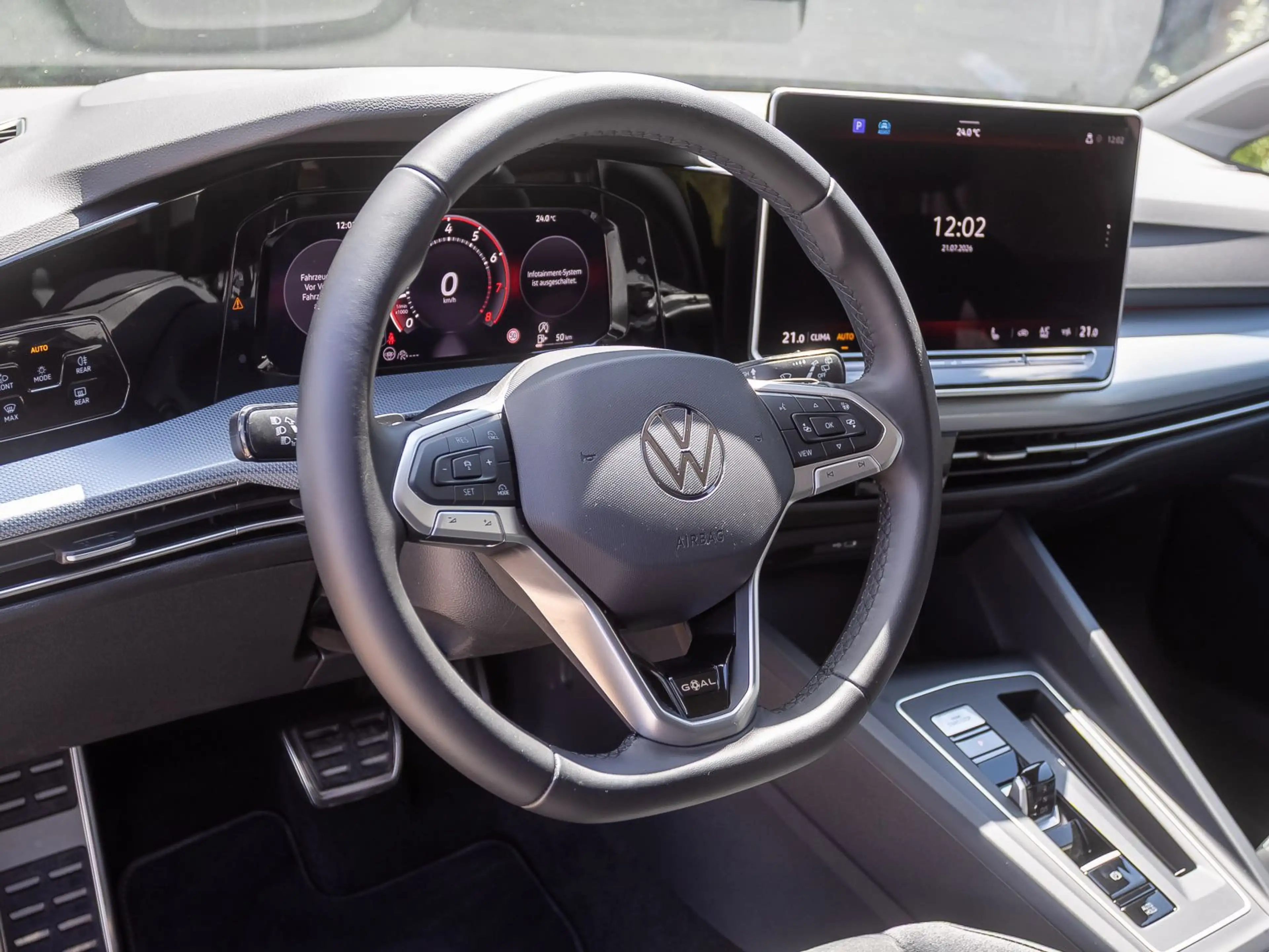 Volkswagen Golf VIII Goal 1.5 eTSI DSG Navi LED ACC EPH AHK — photo 14