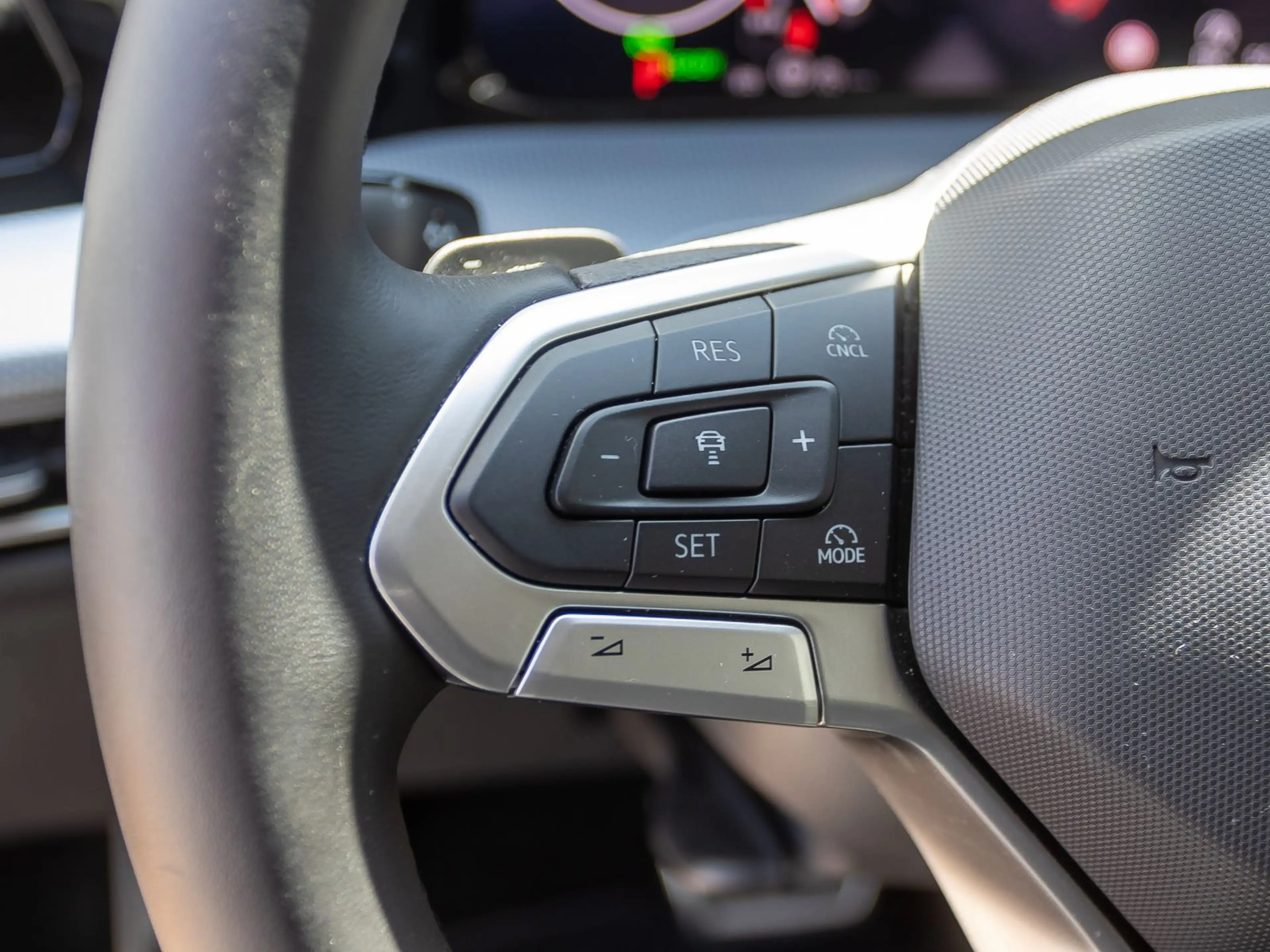 Volkswagen Golf VIII Goal 1.5 eTSI DSG Navi LED ACC EPH AHK — photo 15