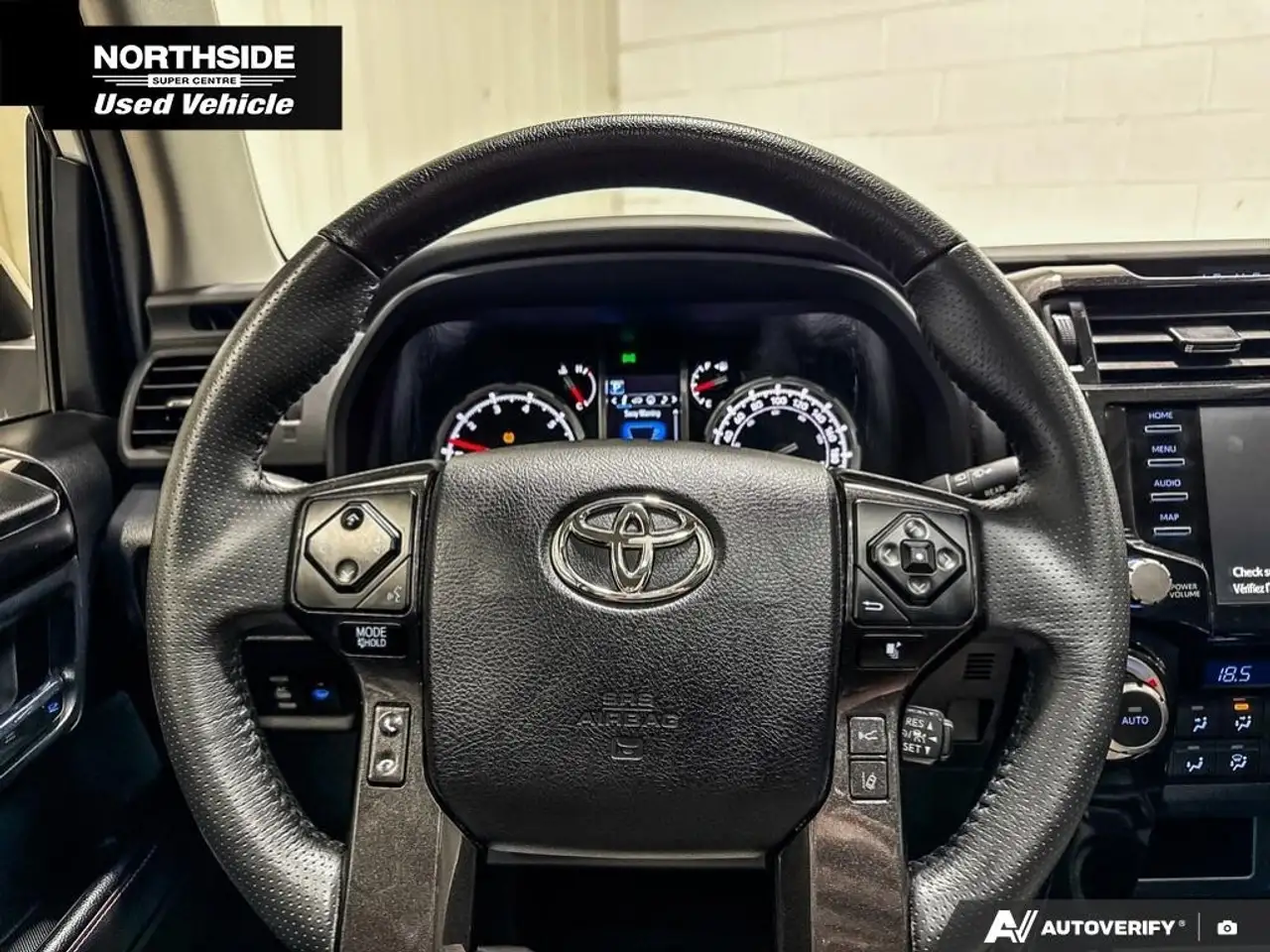 Toyota 4-Runner снимка Toyota 4-Runner