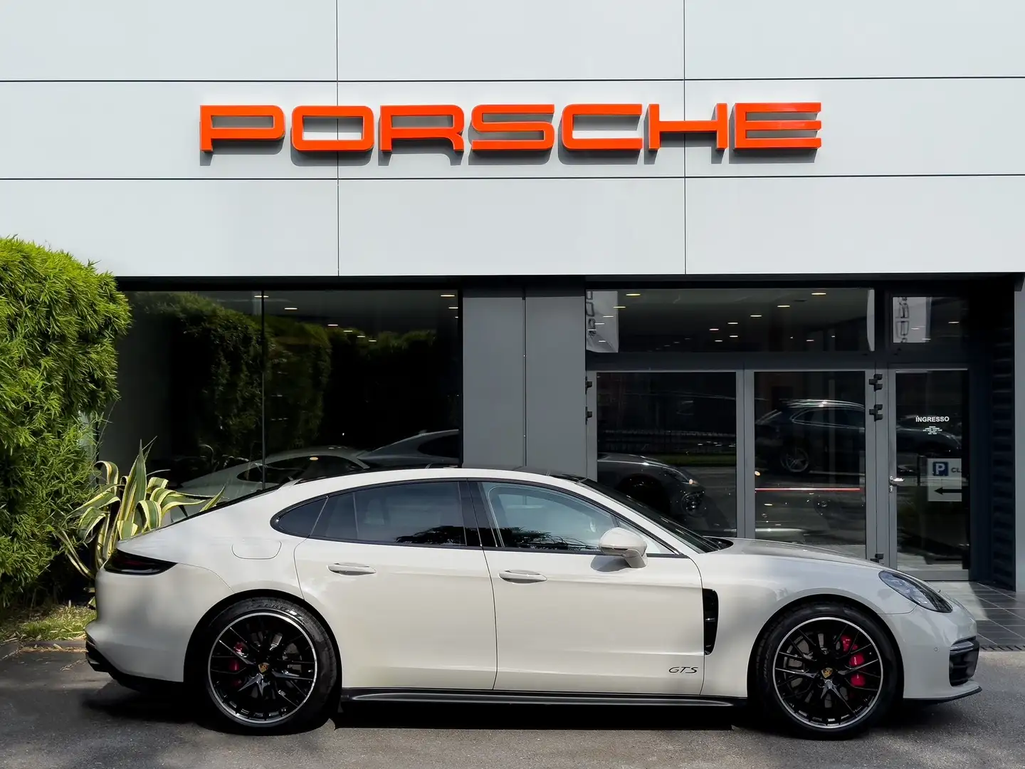 Porsche Panamera 4.0 GTS FULL SPEC PORSCHE APPROVED Gris - 1