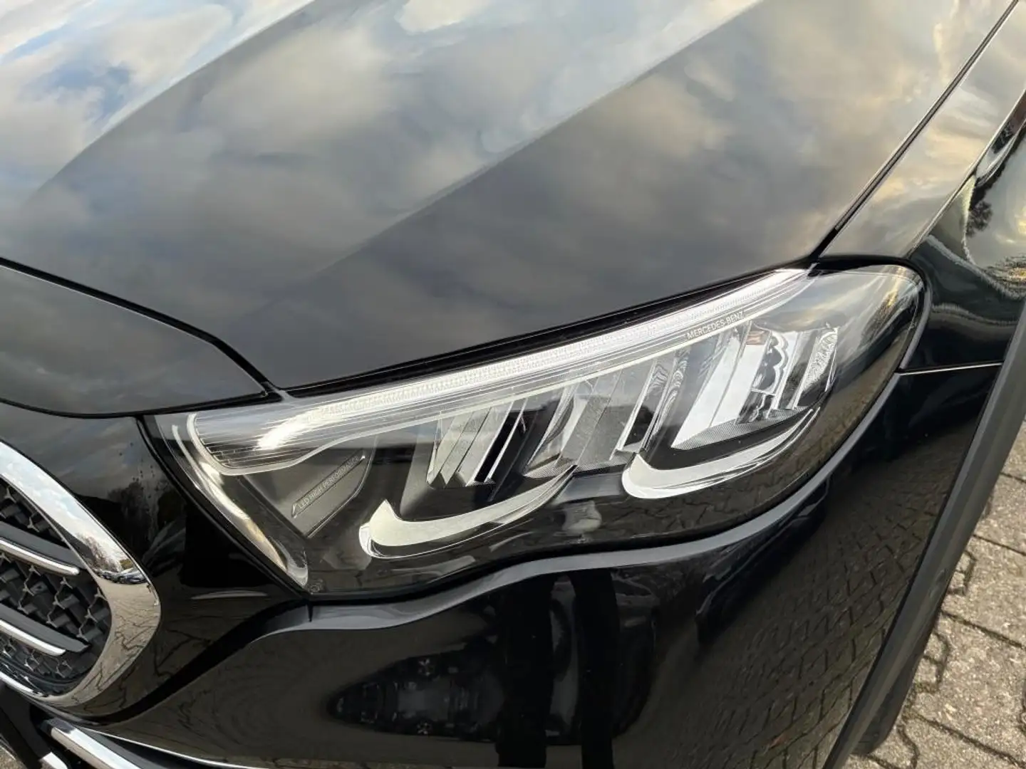 Mercedes-Benz E 300 de 4M T All-Terrain  HUD Supersc. AHK Burm Schwarz - 2