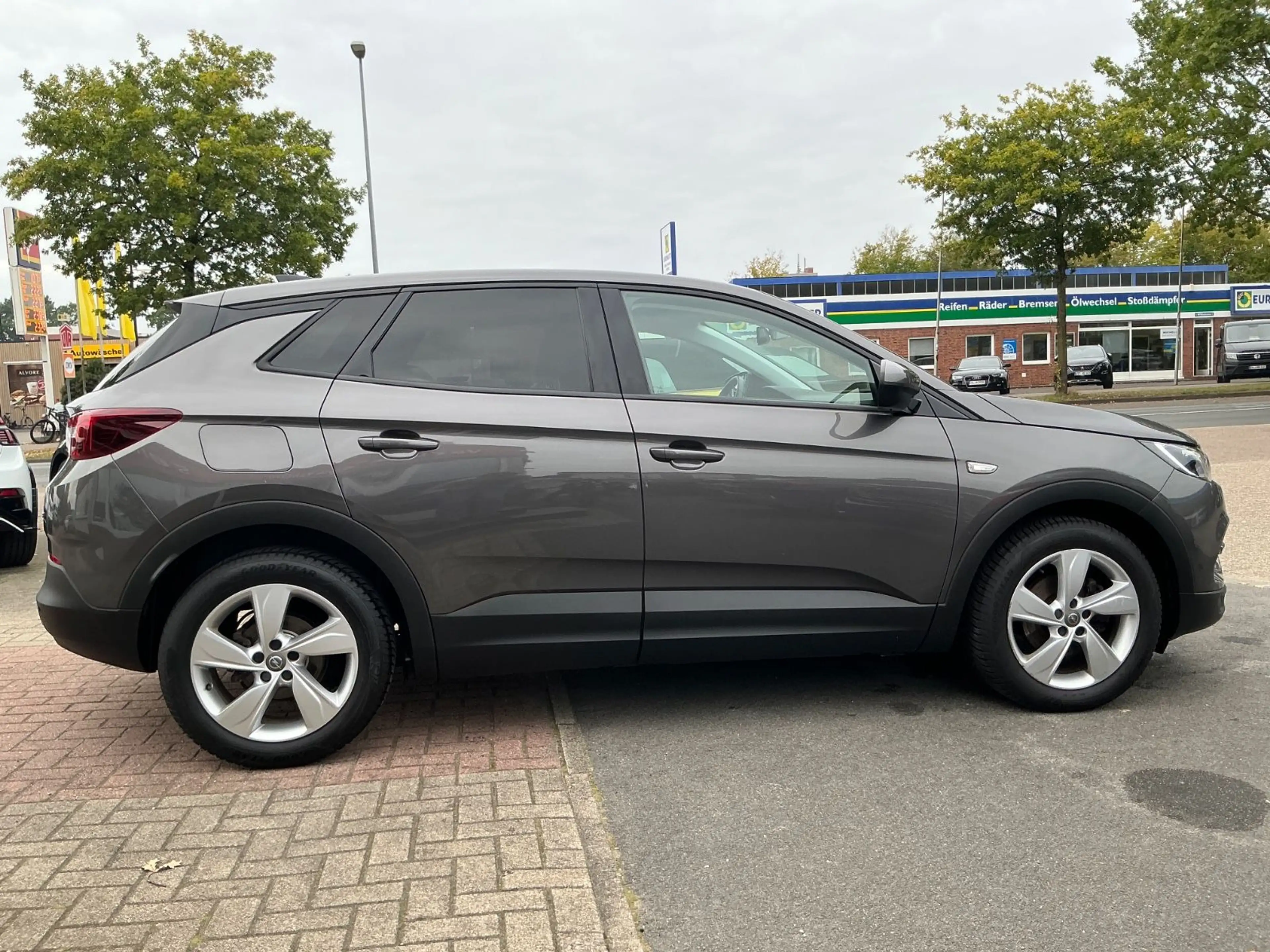 Opel Grandland X 1.2 Turbo SHZ LHZ AHK NAVI CarPlay — photo 6