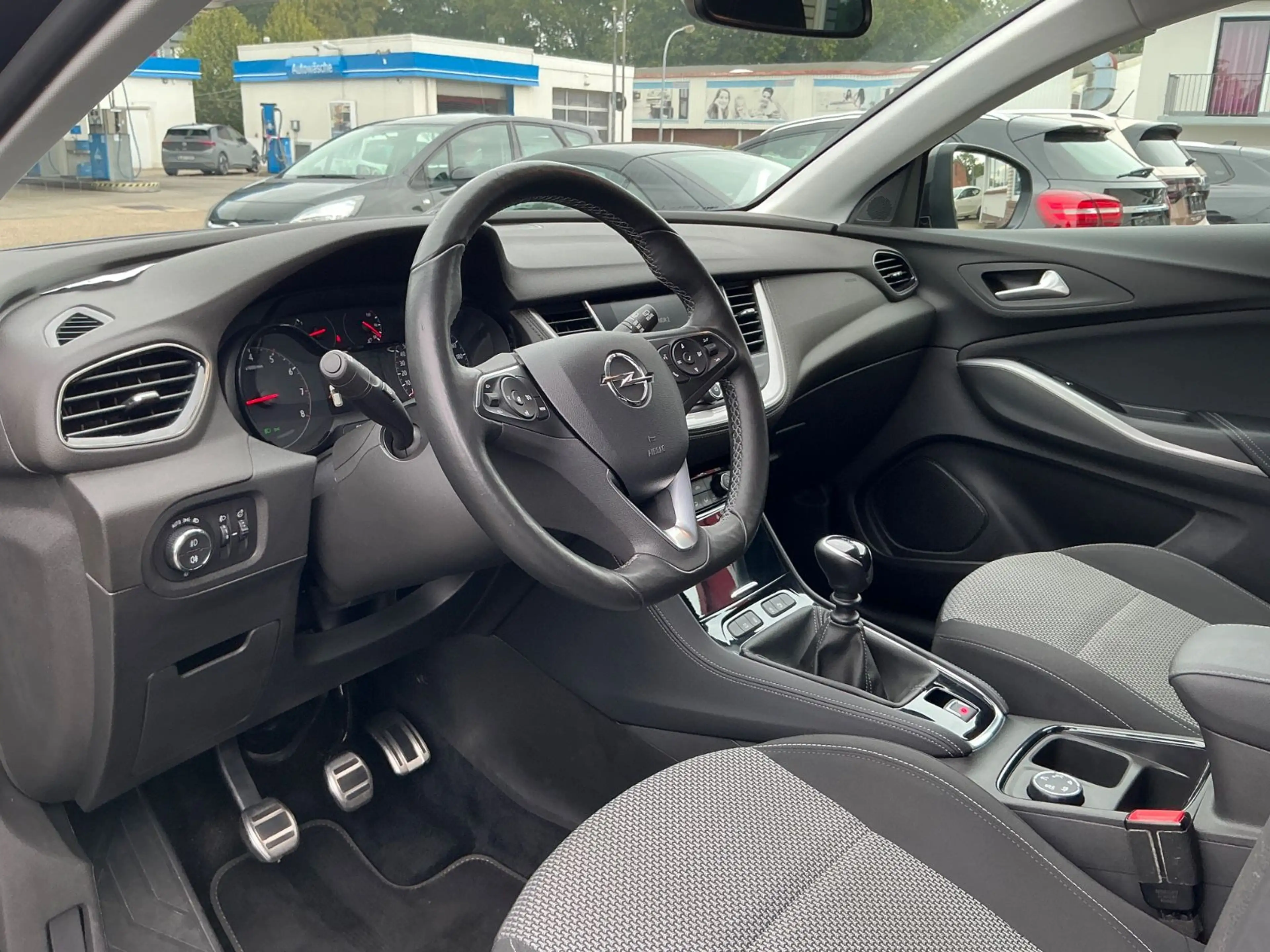 Opel Grandland X 1.2 Turbo SHZ LHZ AHK NAVI CarPlay — photo 13