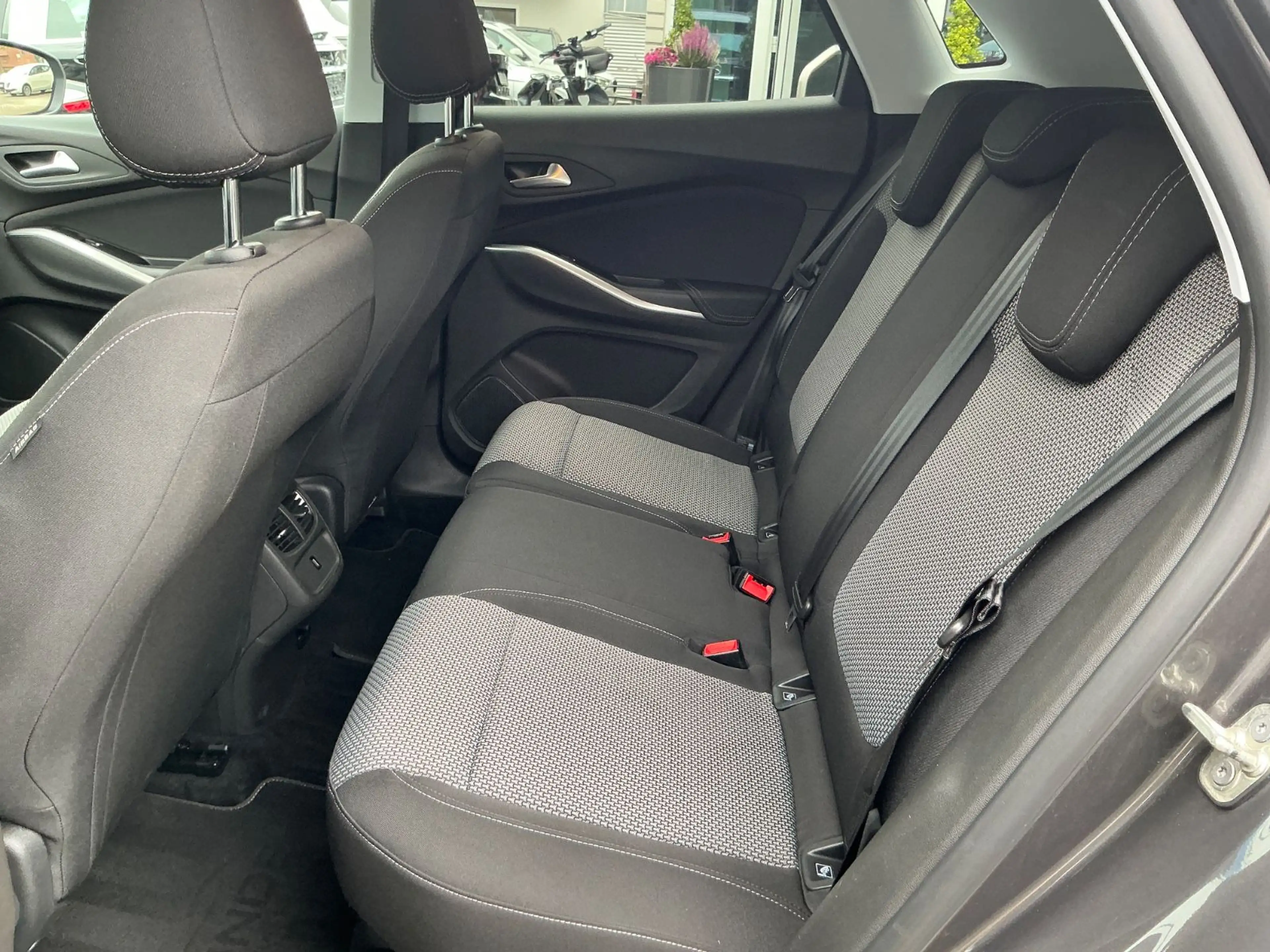 Opel Grandland X 1.2 Turbo SHZ LHZ AHK NAVI CarPlay — photo 14