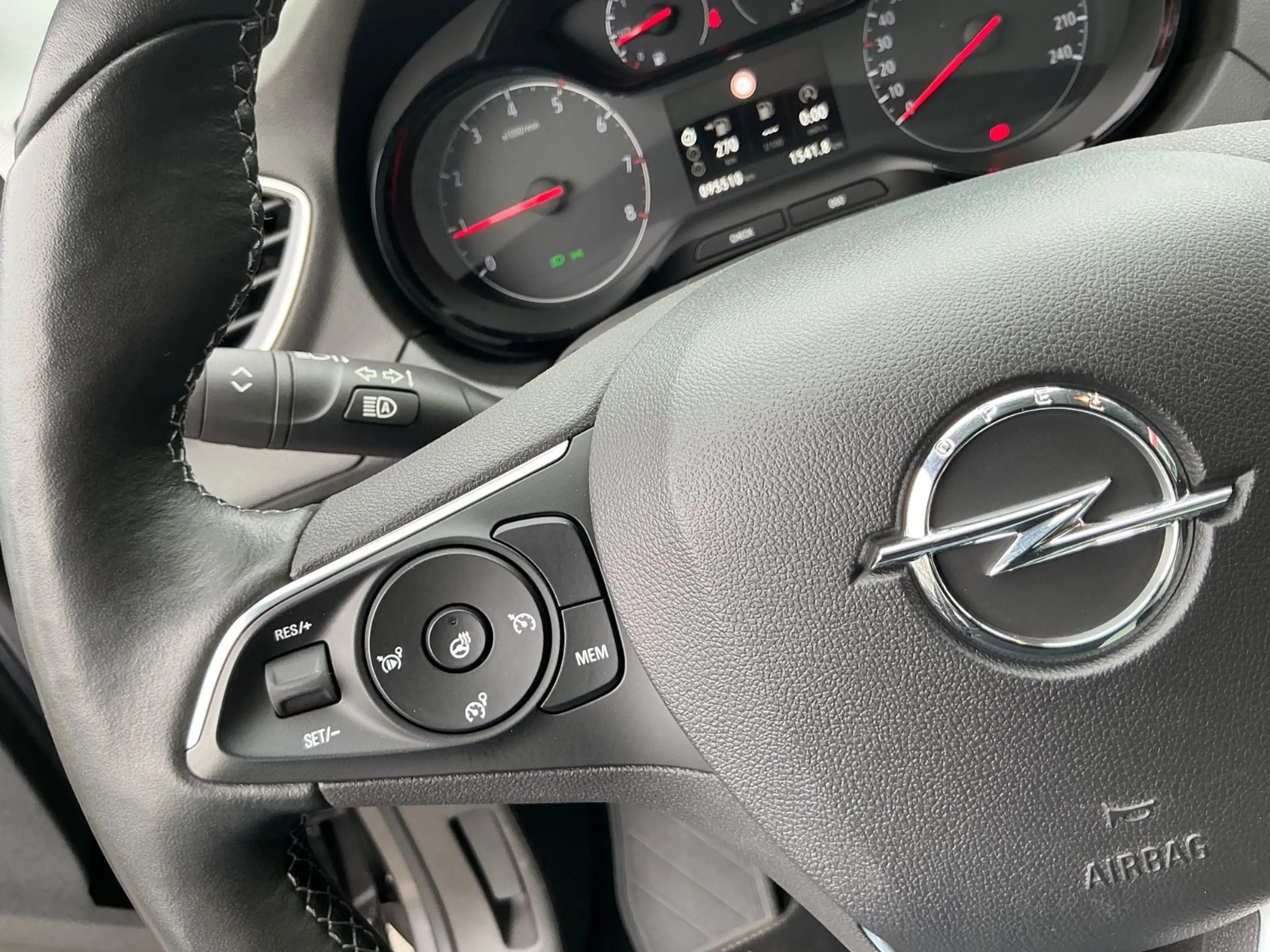 Opel Grandland X 1.2 Turbo SHZ LHZ AHK NAVI CarPlay — photo 24