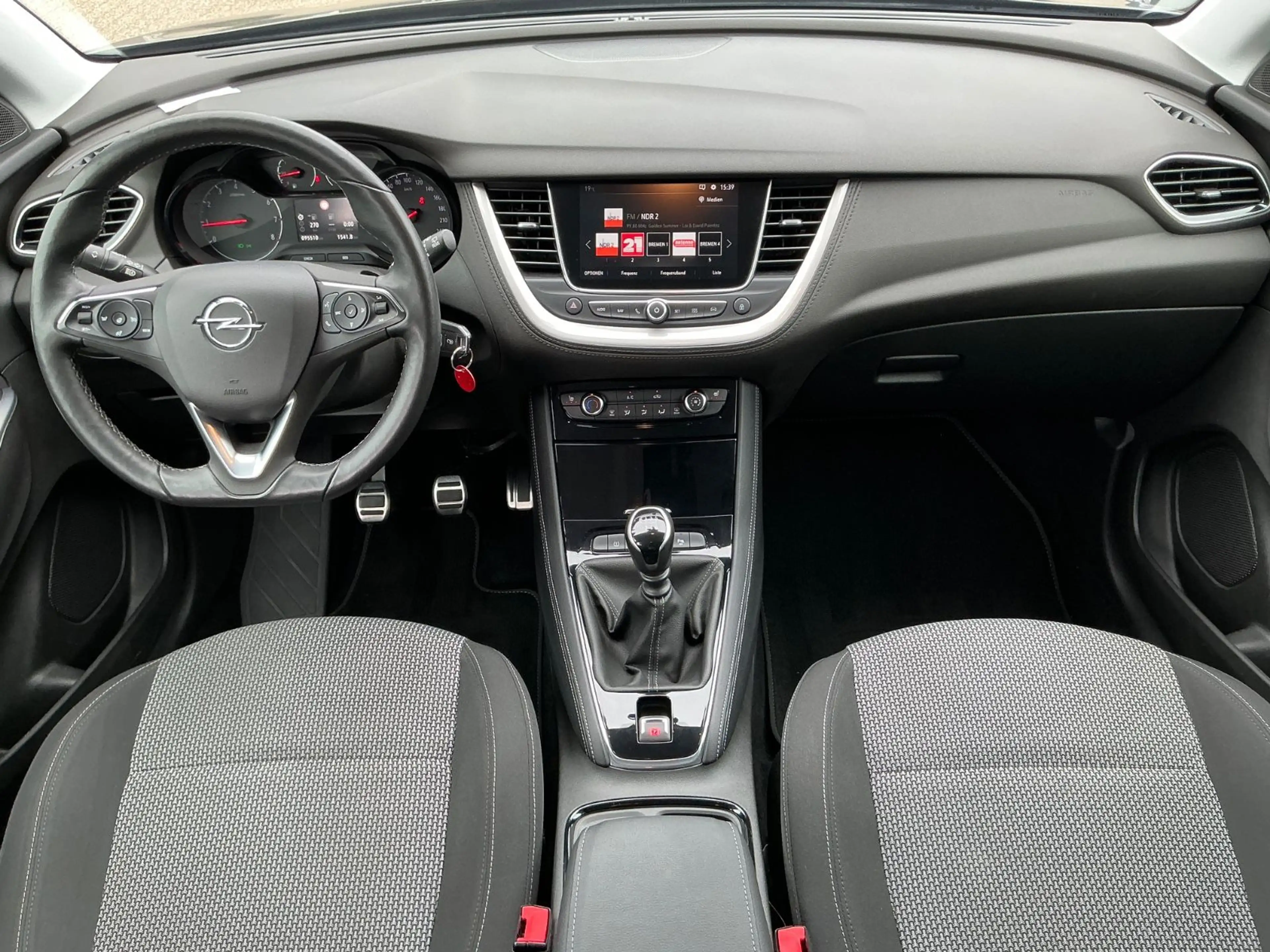 Opel Grandland X 1.2 Turbo SHZ LHZ AHK NAVI CarPlay — photo 15
