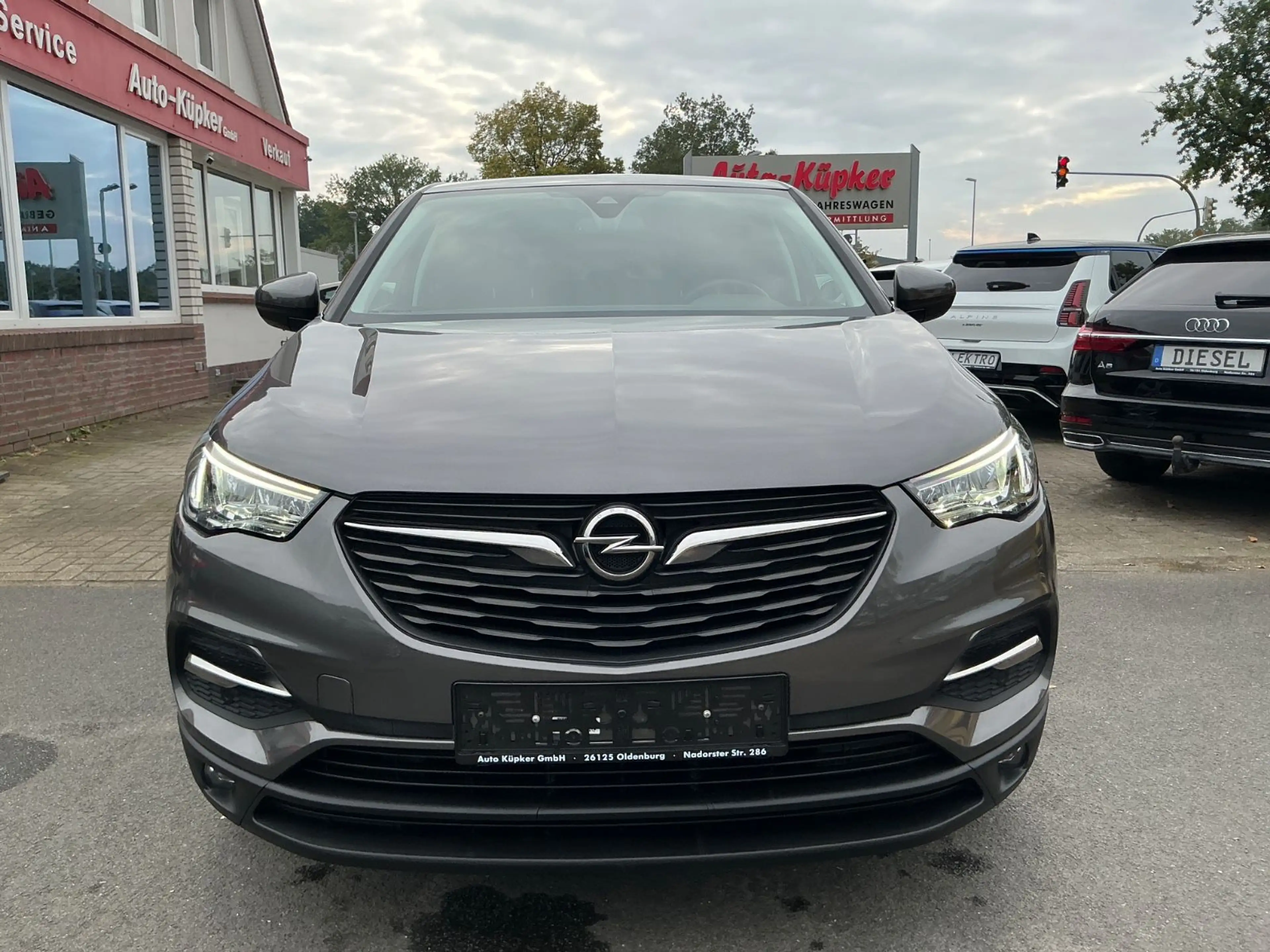 Opel Grandland X 1.2 Turbo SHZ LHZ AHK NAVI CarPlay — photo 8
