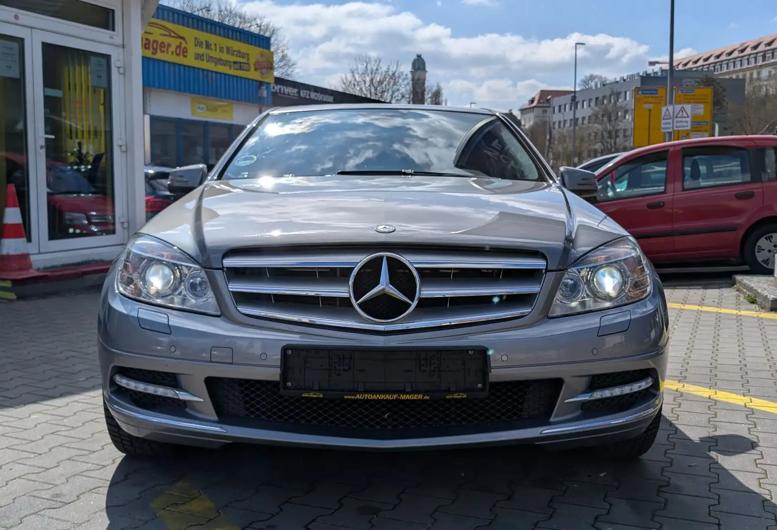 Mercedes-Benz C 300 Lim Sport Ed. Avantgarde*Massage*Garantie* Argento - 2