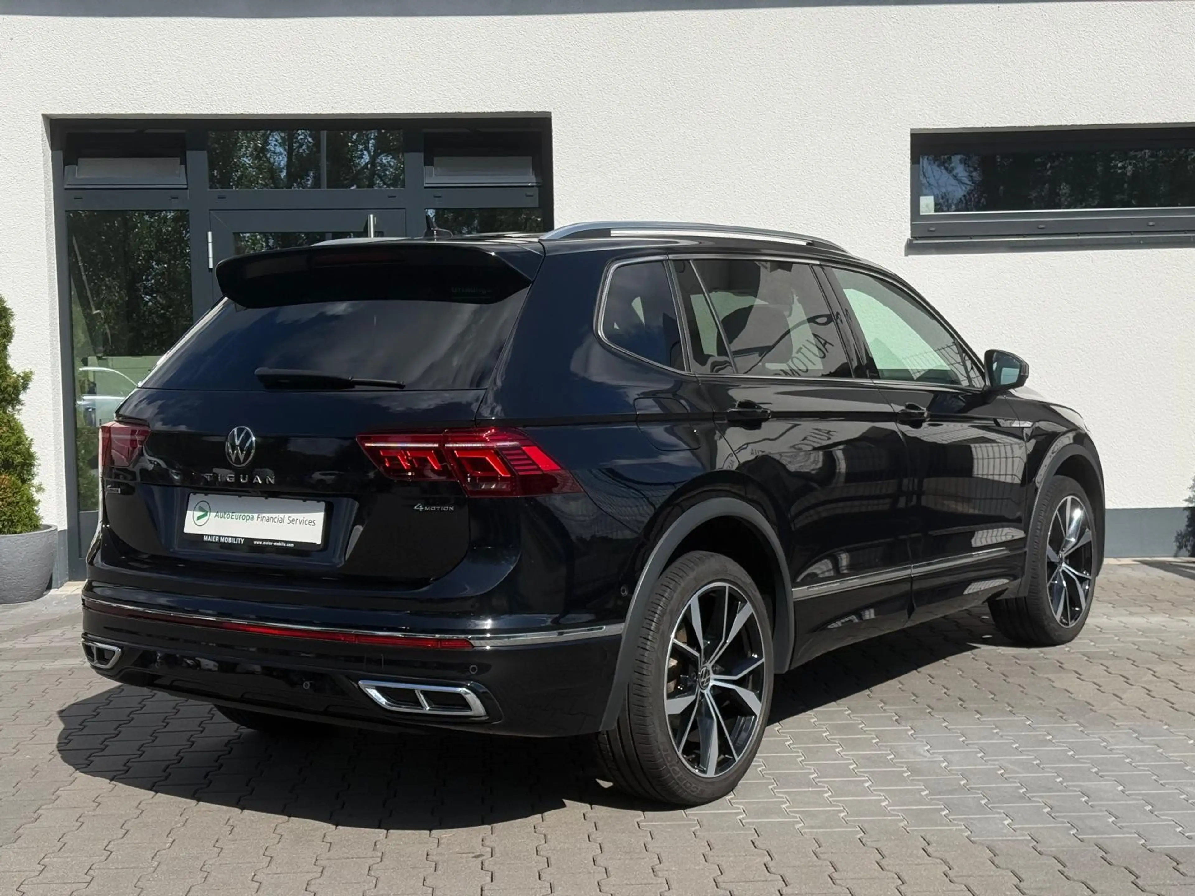 Volkswagen Tiguan Allspace R-Line 4M MATRI+ACC+PANO+360+AHK — photo 4