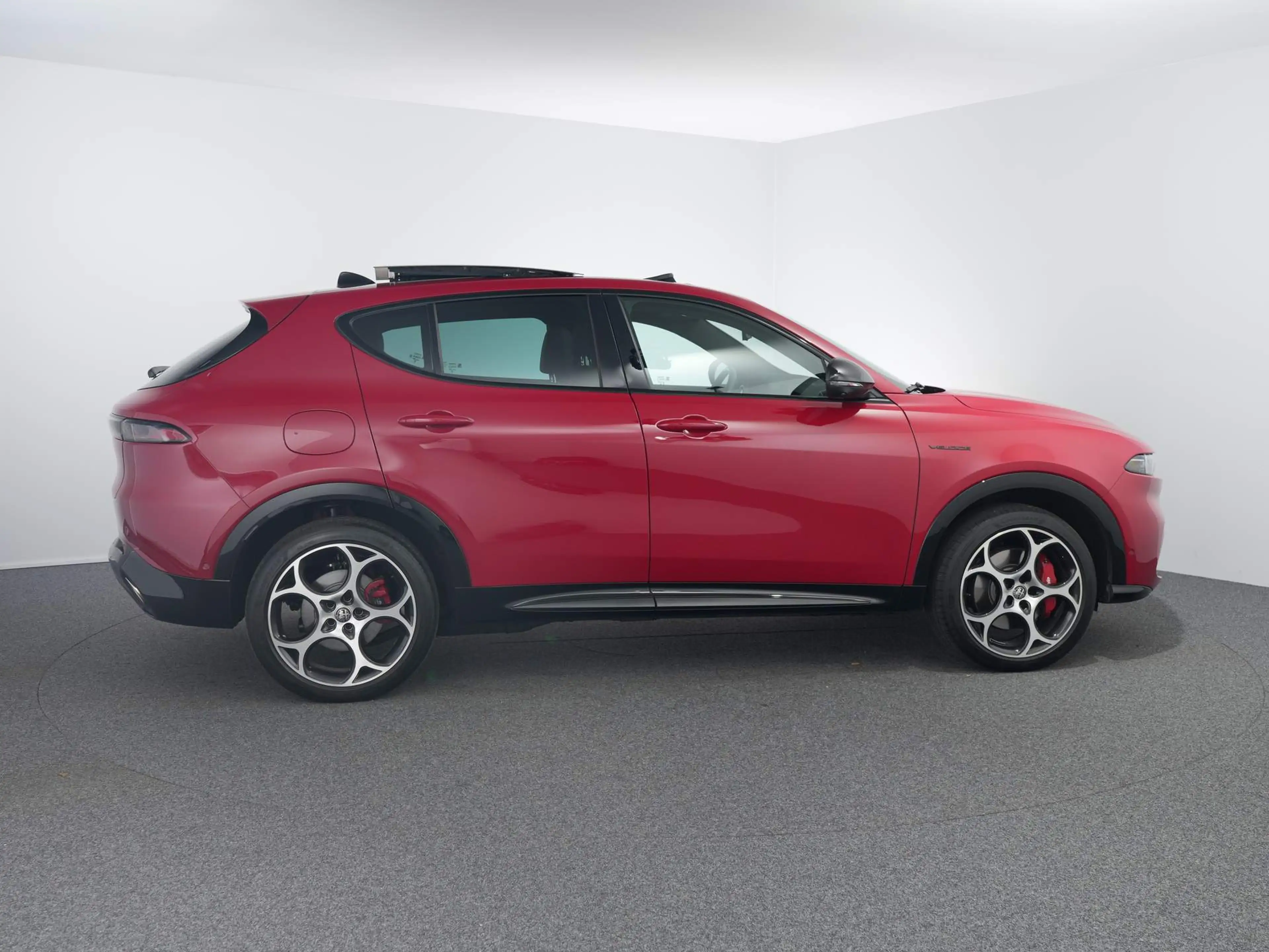 Alfa Romeo Tonale 1.3T PHEV Veloce — photo 14