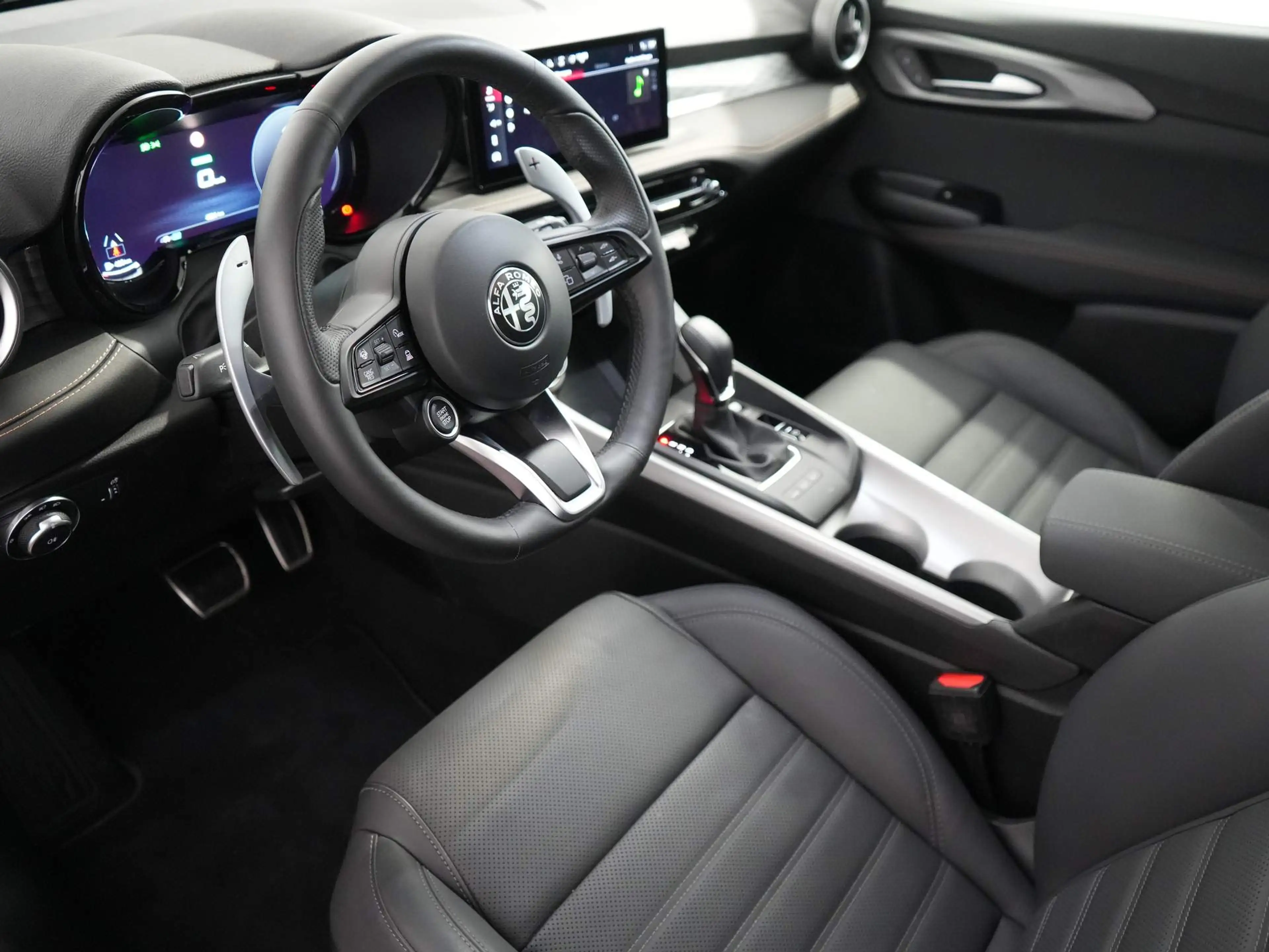 Alfa Romeo Tonale 1.3T PHEV Veloce — photo 7