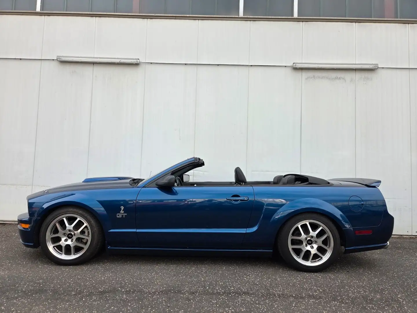 Ford Mustang GT V8 Cabrio "Shelby-Clone" Blau - 1
