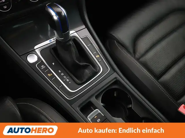 Volkswagen Golf view 30