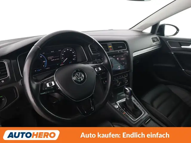 Volkswagen Golf view 11