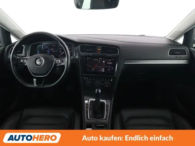 Volkswagen Golf view 12