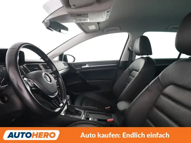 Volkswagen Golf view 10