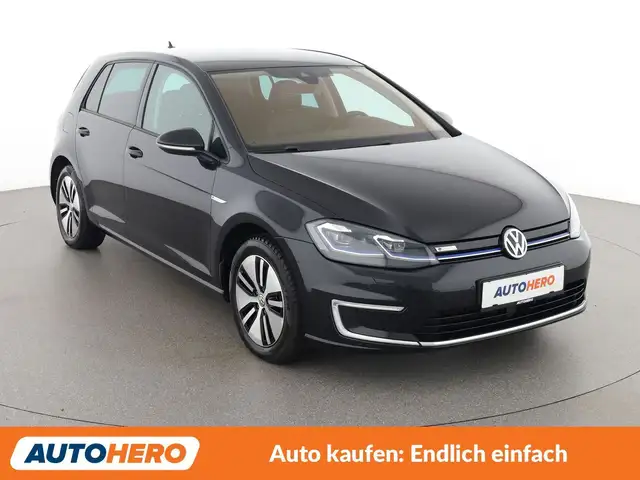Volkswagen Golf view 8