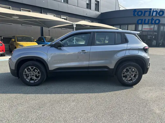 Jeep Avenger view 4