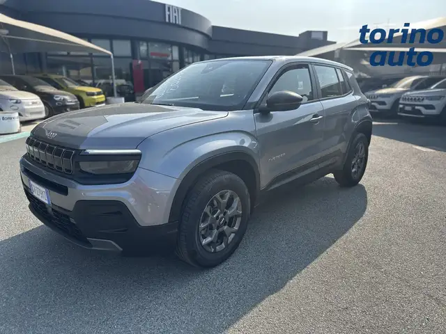 Jeep Avenger view 3