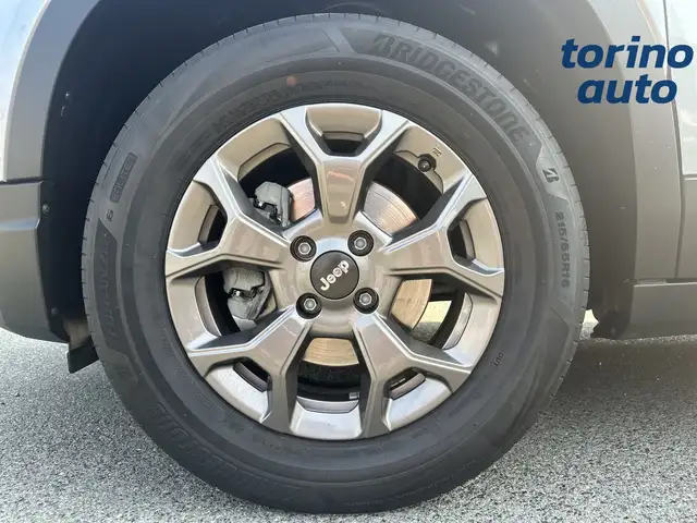 Jeep Avenger view 9