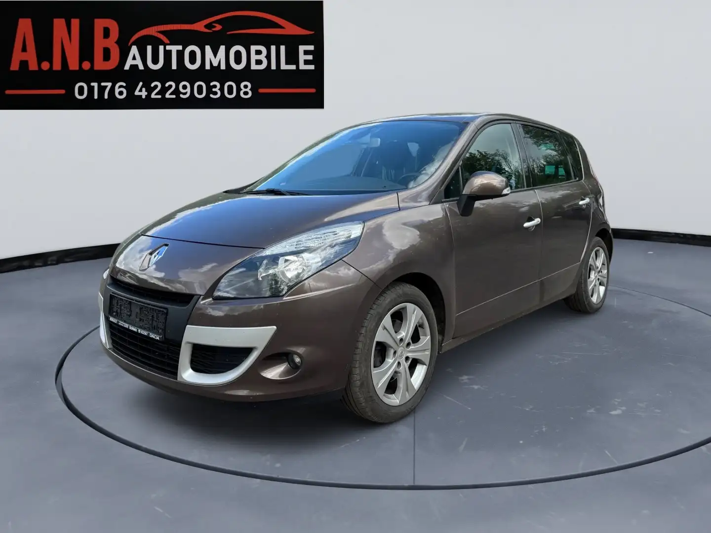 Renault Grand Scenic TCe 130 Dynamique Marrón - 1