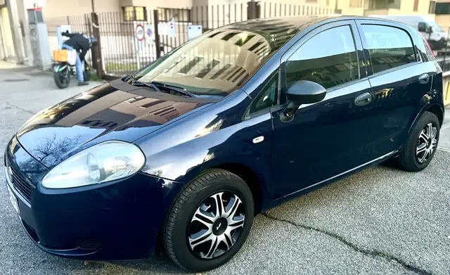 Fiat Grande Punto 1.2 benzina €5 OK NEOPATENTATI full *distribuzione